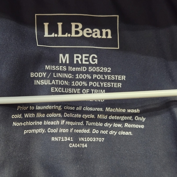 L.L.Bean Red Patterned Hooded Jacket - Picture 4 of 4